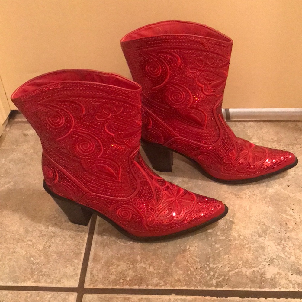 Red sequined cowgirl boots!